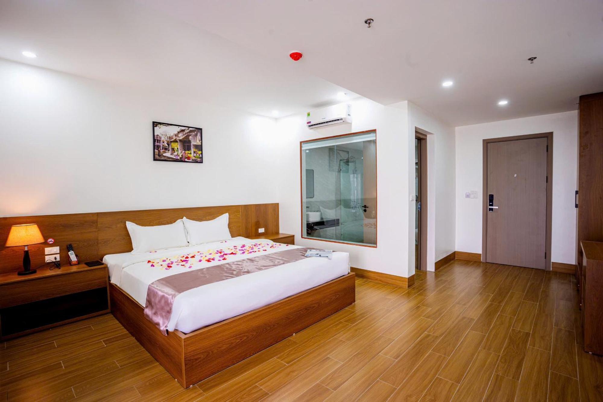 Kl Hotel Marina Square Ha Long Buitenkant foto
