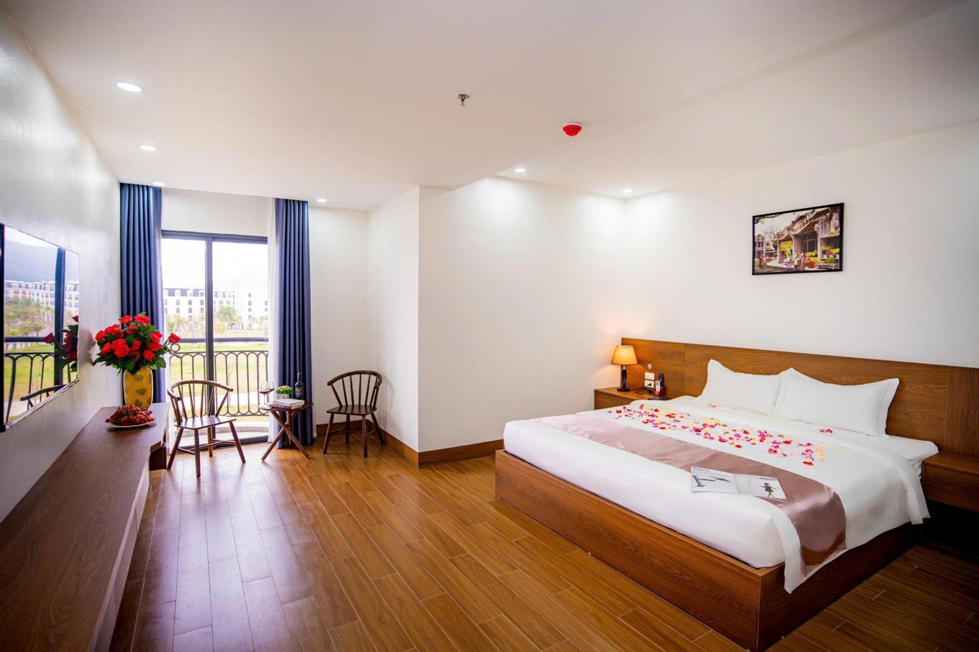 Kl Hotel Marina Square Ha Long Buitenkant foto